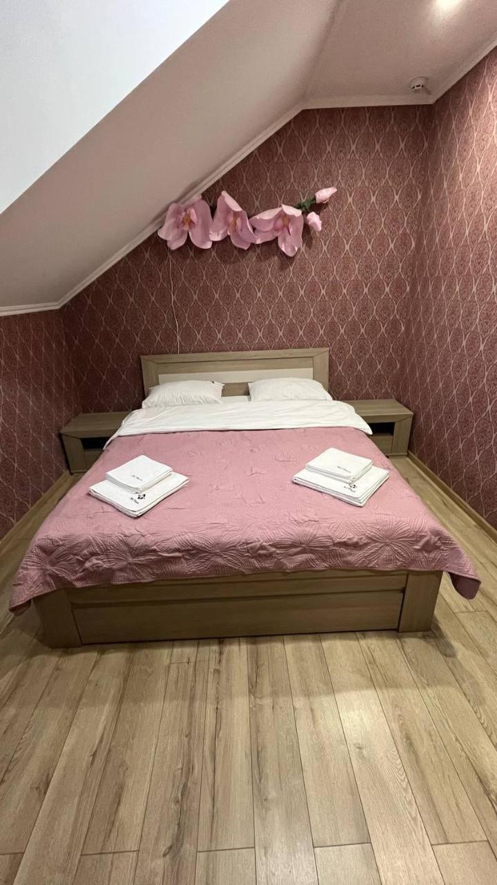 Art House Hostel Kamyanets-Podilski Dış mekan fotoğraf