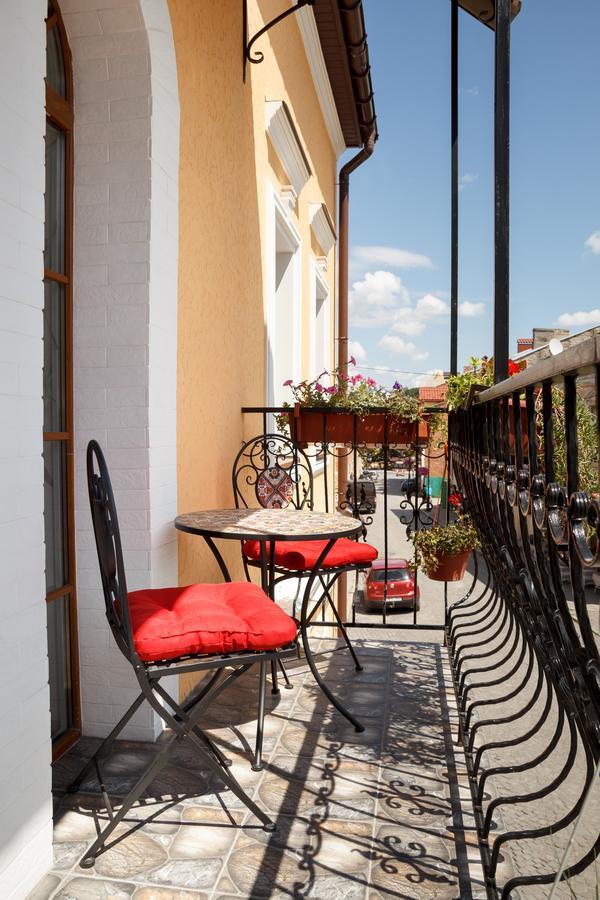 Art House Hostel Kamyanets-Podilski Dış mekan fotoğraf